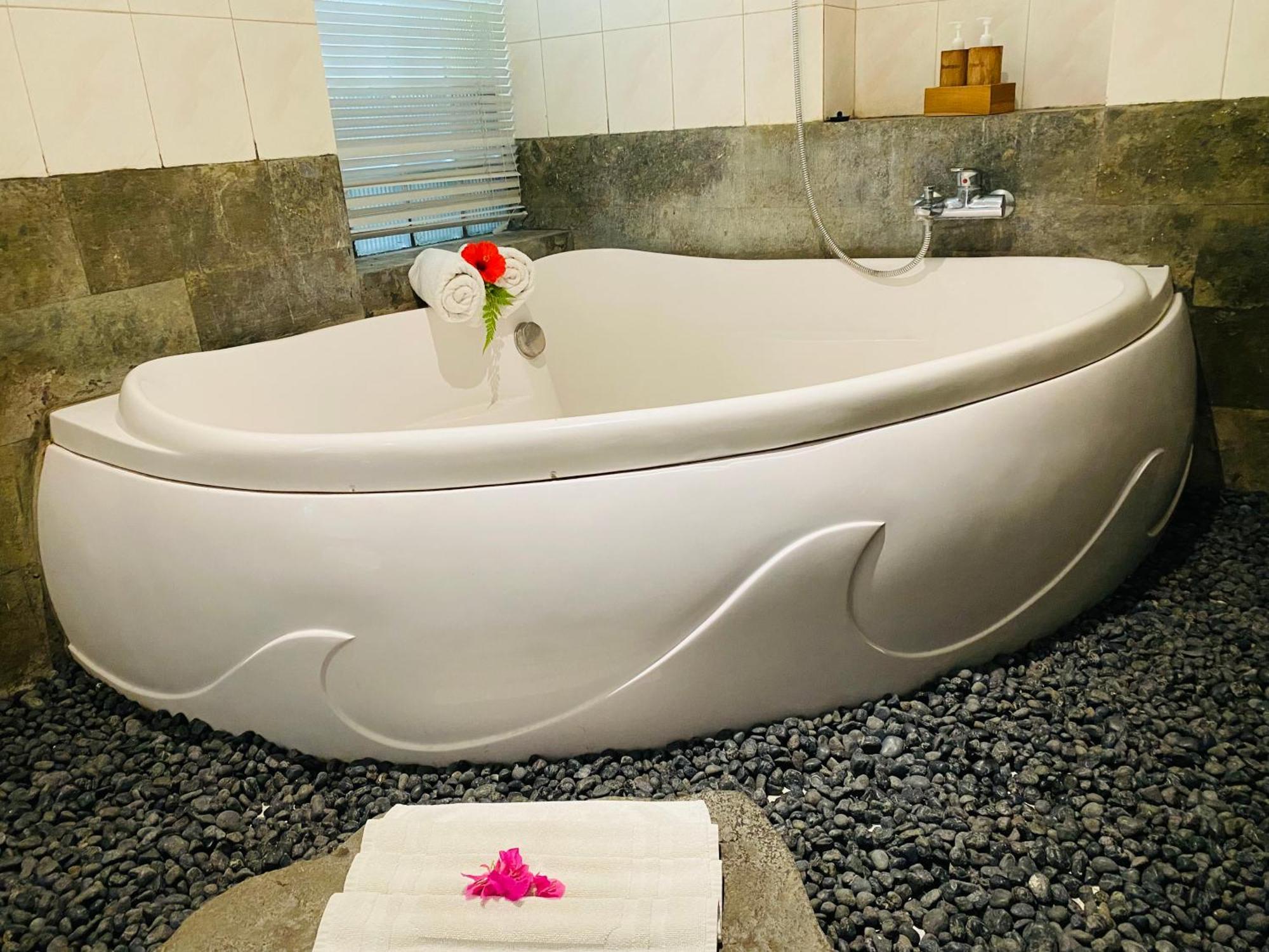 Aura Bisma Guesthouse أوبود المظهر الخارجي الصورة